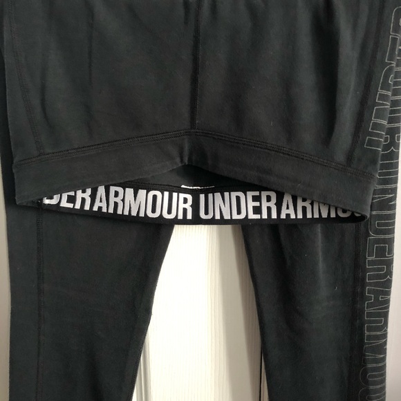 Under amour leggings.